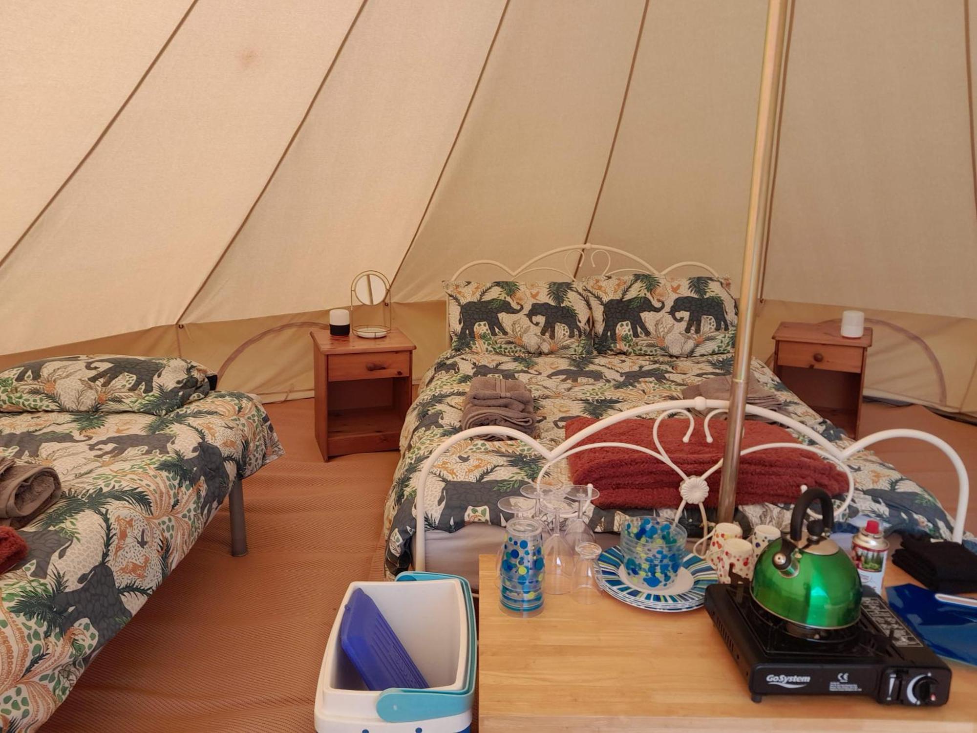 Cornish Skies Glamping Pool Экстерьер фото
